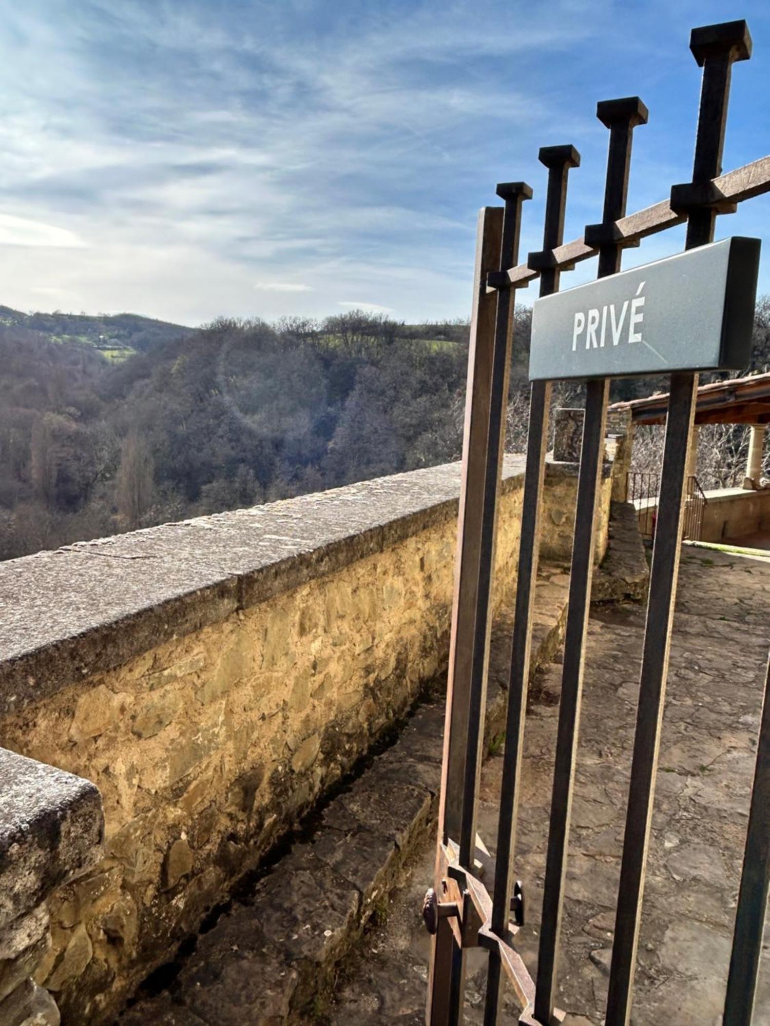 Hotel Château Du Poët-célard Le Poët-Célard